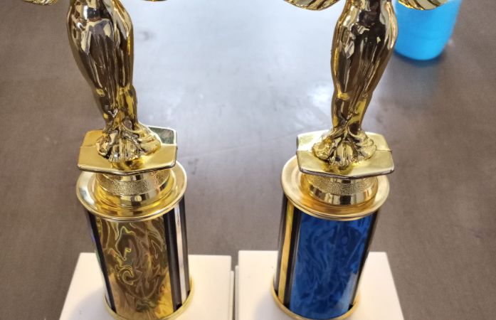  2 Trophies 
